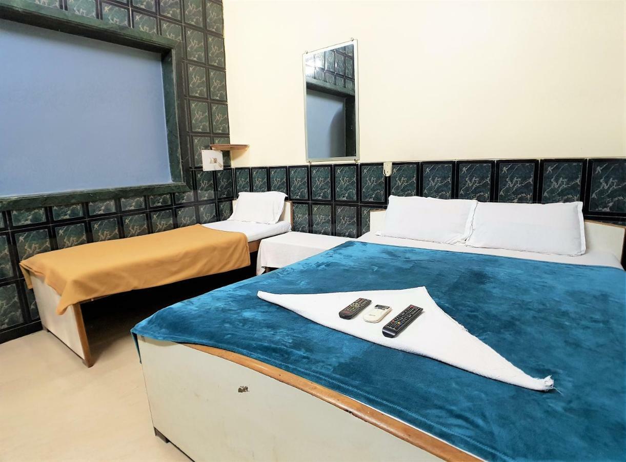 Hotel Hexa Metro Plaza Bombay Esterno foto